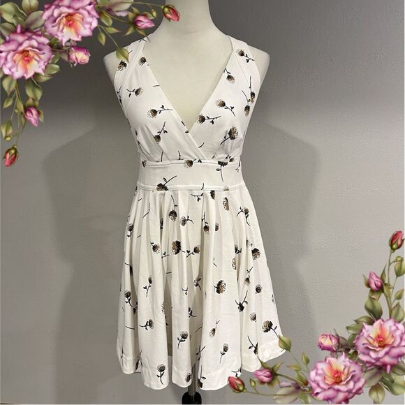 Free People Dresses & Skirts - Free People Strappy V-neck Dandelion print dress size 8